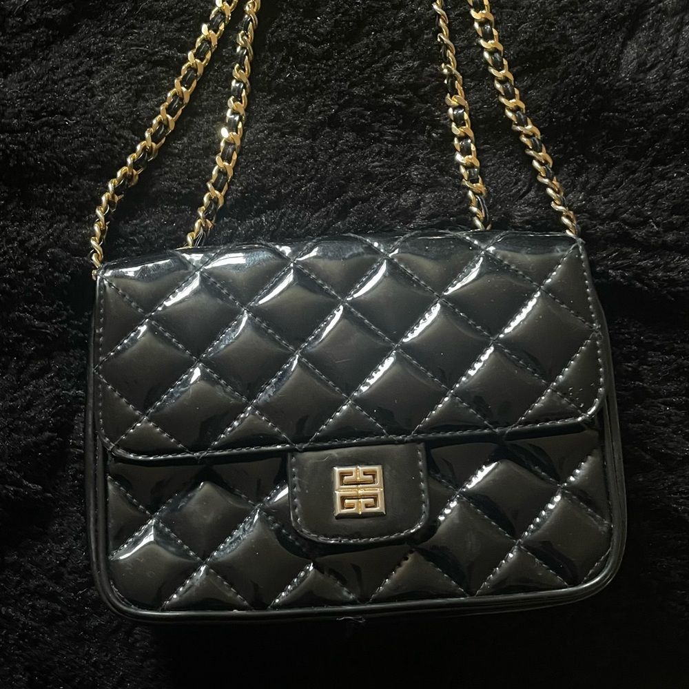 LIKE NEW Quilted Givenchy Bag